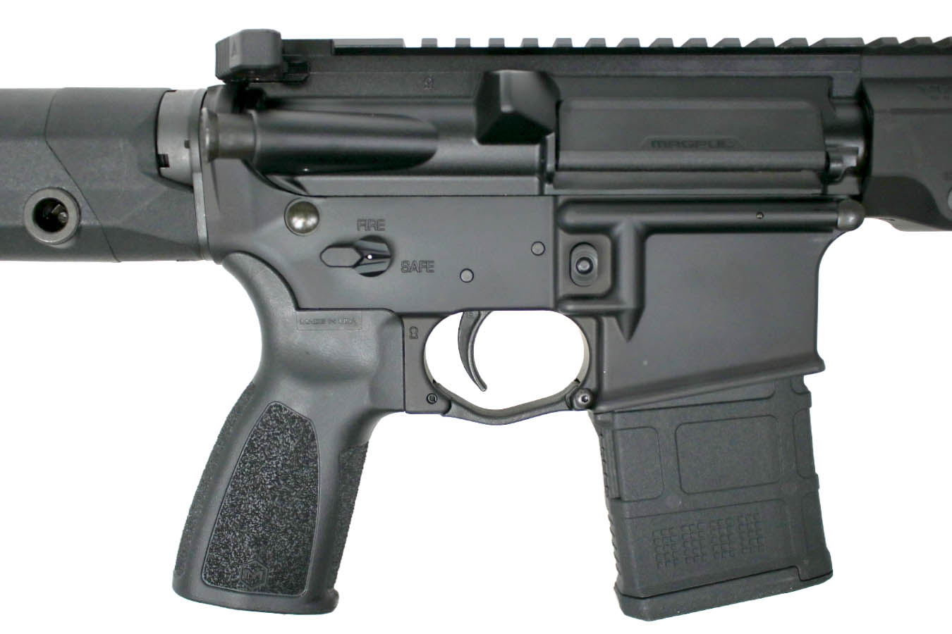 MAXIM DEFENSE MD-15 Duty Precision 5.56mm Bundle with Vortex Venom Scope/Rings, Savior Bag and Magpul Bipod